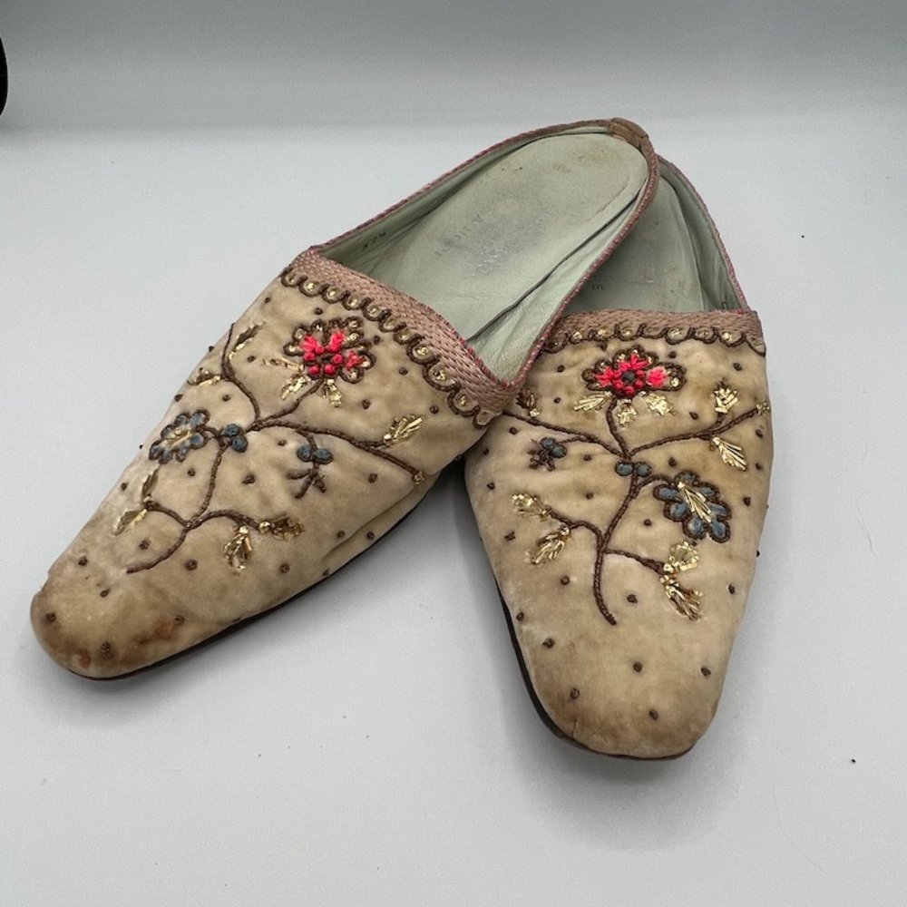 Emma Hope Beaded Slippers in Mules size 37.5